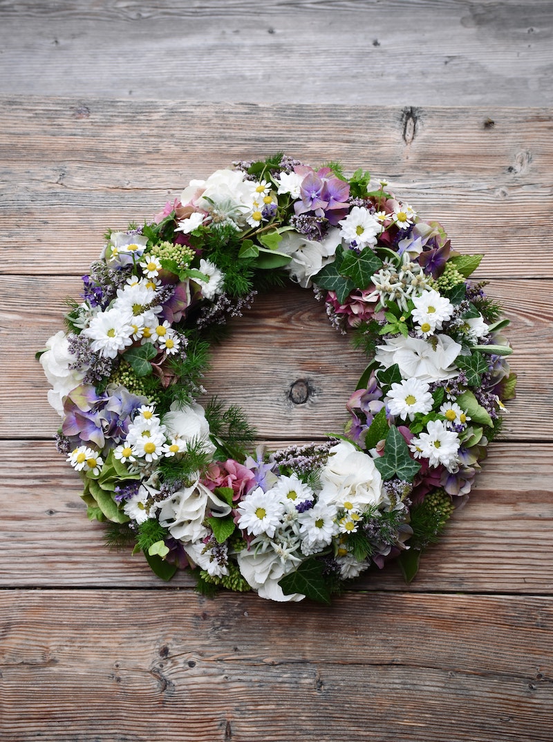 How to Make a DIY Funeral Wreath StepByStep Cake Blog